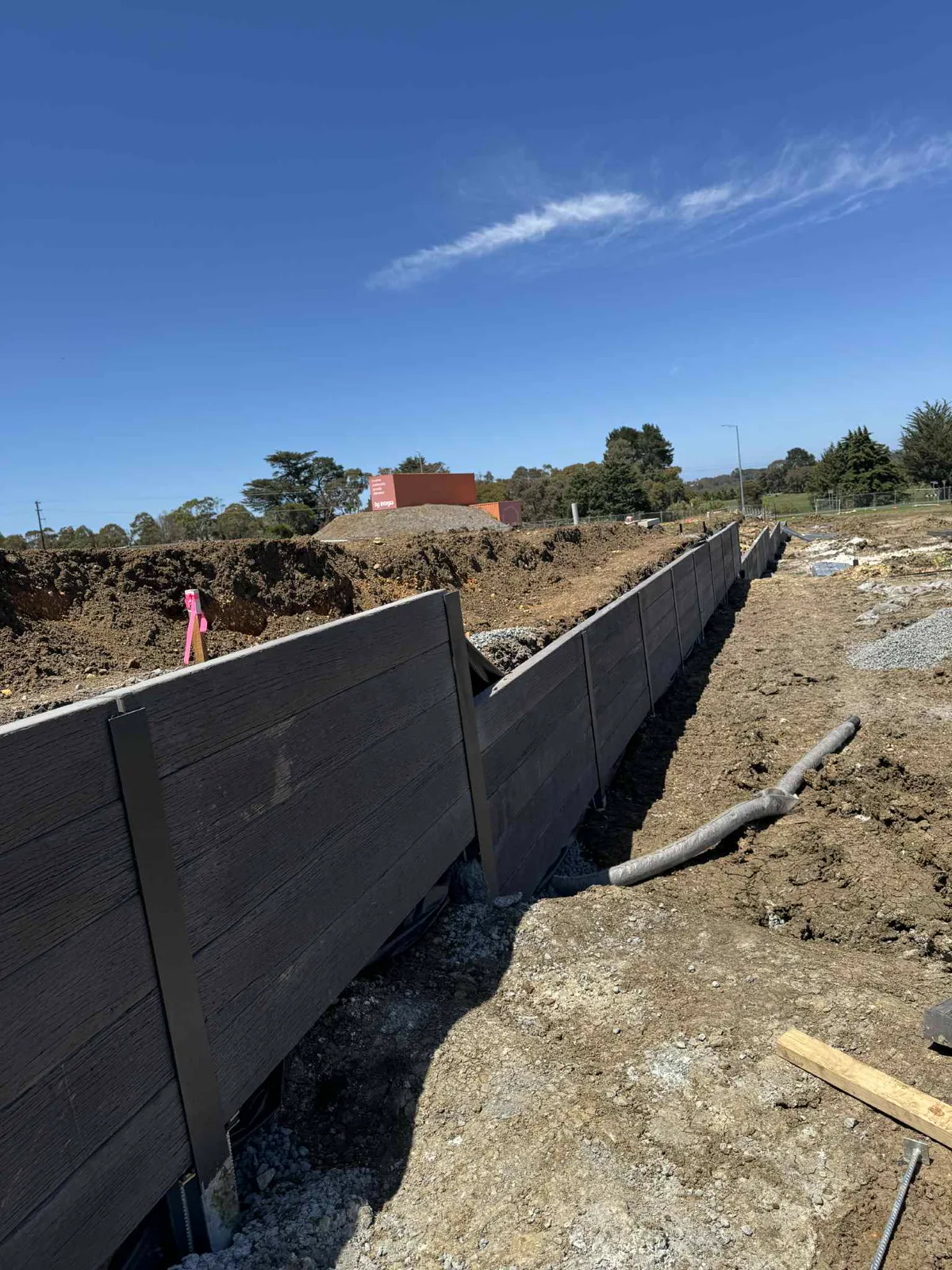 Detail of a completed retaining wall by Align Excavation Group